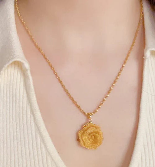 14 k Gold Rose Set